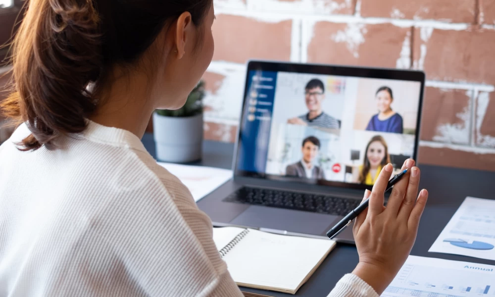 Τηλεδιασκέψεις: Το savoir vivre στις πλατφόρμες